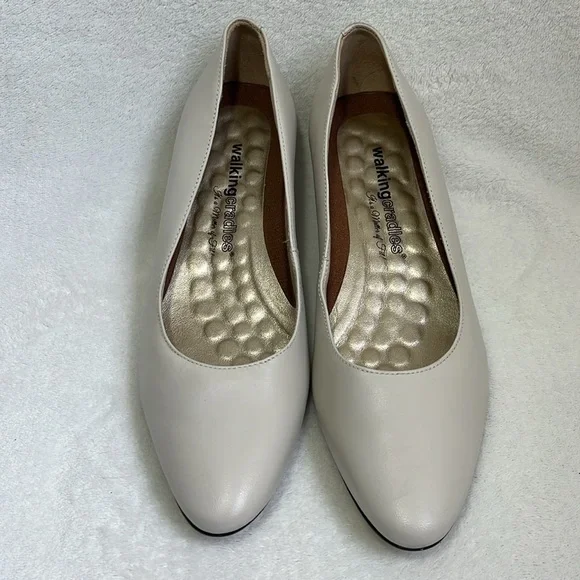 Walking Cradles Women’s Heels Size 7.5N - Picture 2 of 8